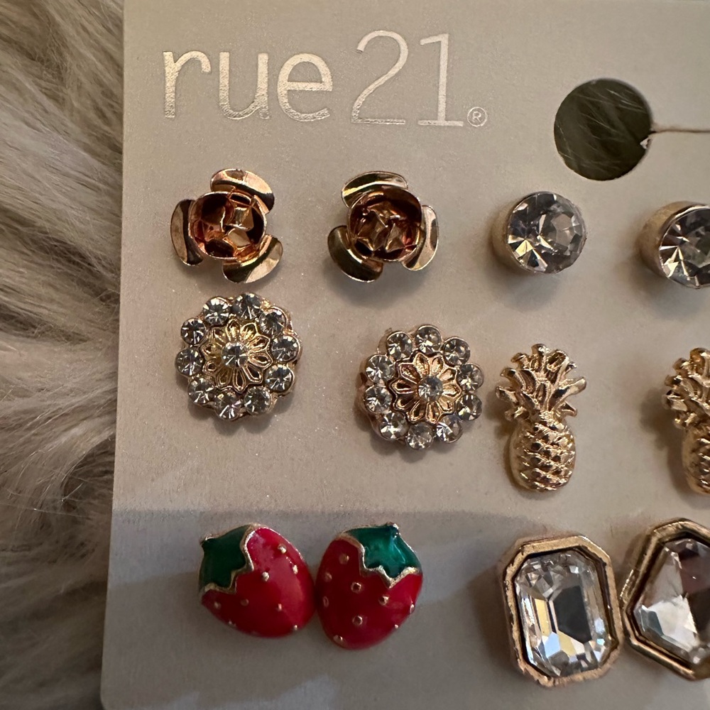 Set of earrings NWT - Picture 2 of 5